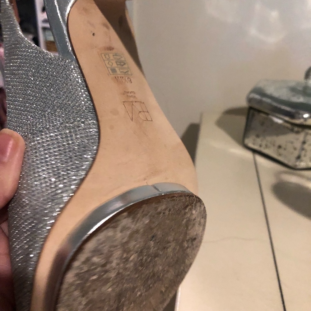Pelle Moda silver platforms - Picture 5 of 6